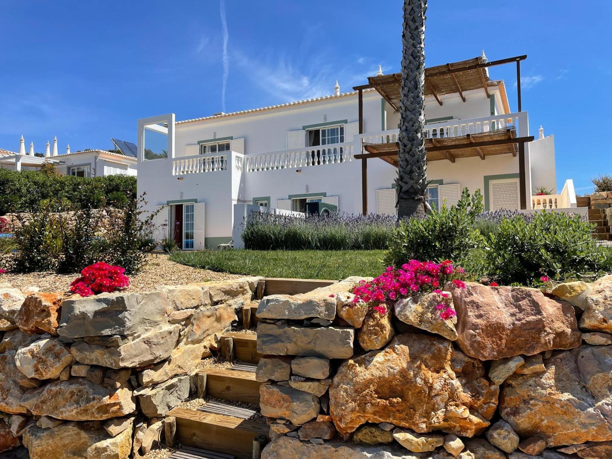 Stunning Villa With Pool & View Near Beach Budens Kültér fotó